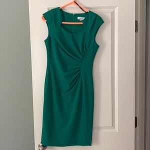 Emerald green knee length short sleeve dress